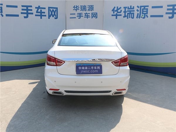 推荐一款家用大空间轿车海马福美来