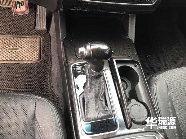 尊贵大方虽二手车但尽显新车风范