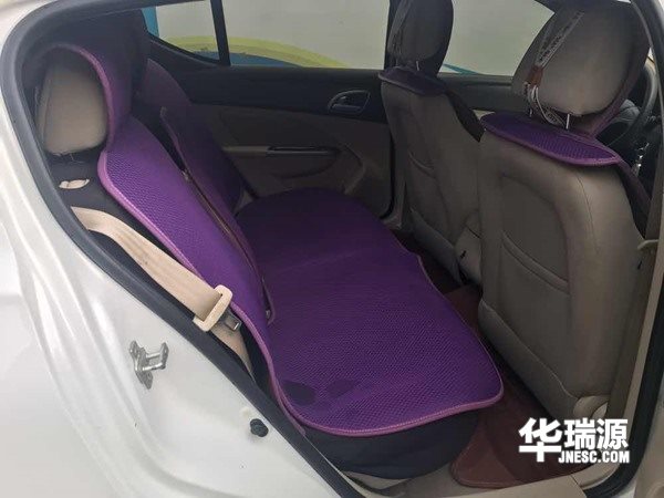 紧凑车型宝骏610,空间舒适储物空间超大
