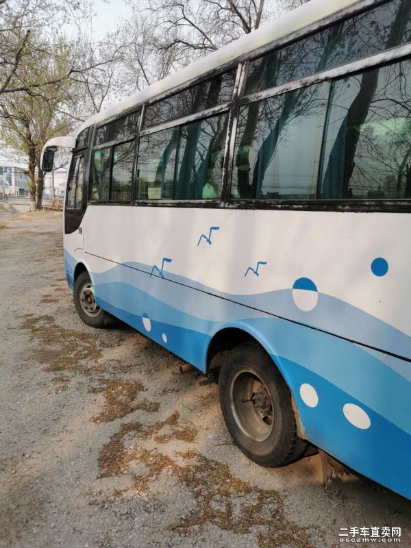 中通客车 领秀客车 2012款 玉柴YC6J245-30 价格4.50万
