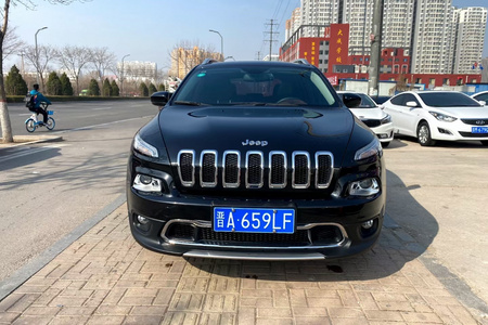 晋中二手Jeep自由光 2017款 2.0L 两驱 优越版