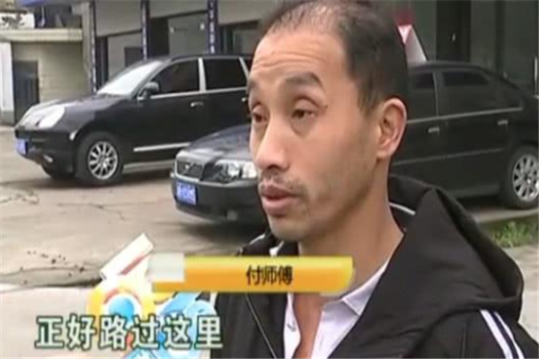大叔突发奇想,“顺便”买了台二手车,回到家才想起自己没驾照!