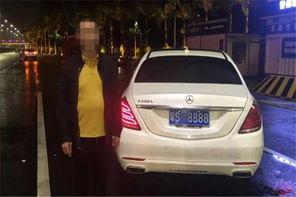 东莞老板开“8888”奔驰访友,刚到珠海就被刑事拘留!