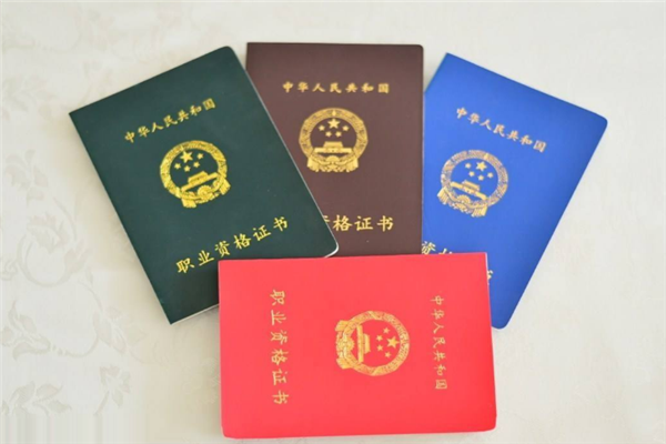 没电工证,修了10年车的他,差点被开除!