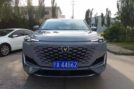 固原二手长安UNI二手K 2021款 2.0T 手自一体 四驱 尊贵型