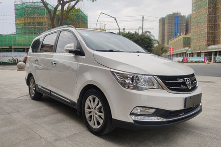 十堰二手宝骏730 2015款 1.8L 手动 舒适型 ESP版 7座