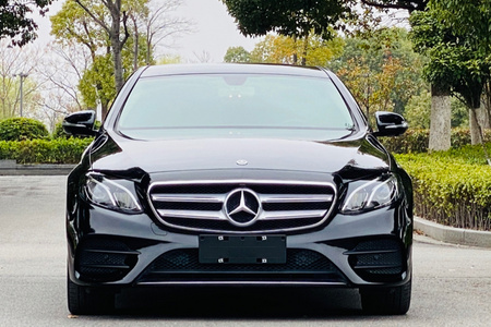 南京二手奔驰E级 2019款 E 300 L 豪华版 运动轿车
