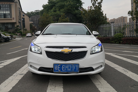 宜昌二手雪佛兰科鲁兹 2015款 三厢 1.5L SE MT 经典版