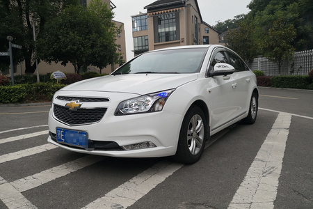 宜昌二手雪佛兰科鲁兹 2015款 三厢 1.5L SE MT 经典版