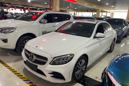 楚雄二手奔驰C级 2019款 C 180 L 动感版 运动轿车